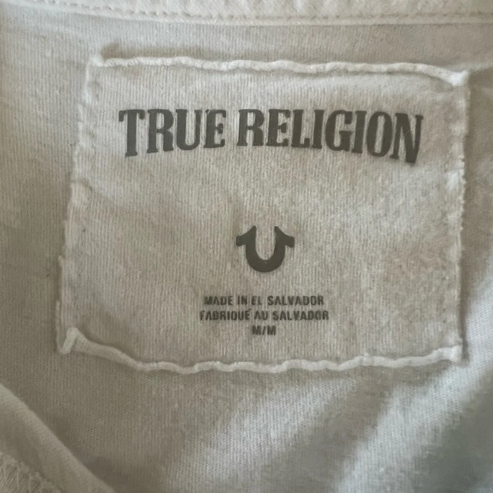 True Religion 100 % Cotton White Short Sleeve Tee Essential Size Medium